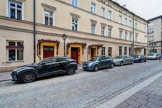 Exterior Enjoy Incredible Antique Apartment in Historical Townhouse by Market Square