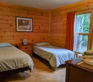 Bedroom 2 Chalet Le Boisé - Wakefield