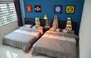 Kamar Tidur 7 The Woodz Homestay - 2 Storey House