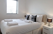 Kamar Tidur 2 Still Life King's Cross