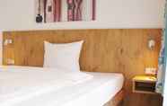 Kamar Tidur 5 Taste Smart Hotel Backnang