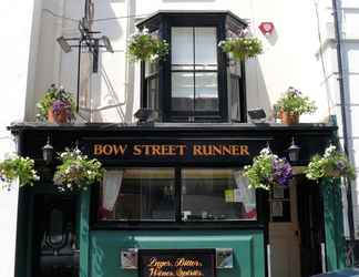 Exterior 2 Bow Street Runner