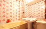 In-room Bathroom 7 Sunchang Manhattan