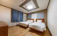 Bedroom 7 Gwangyang Alps