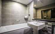 In-room Bathroom 2 Iksan K 123