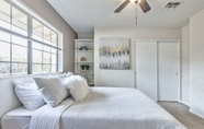 Bedroom 7 Luxurious Home with Red Rock Views