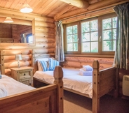 Bedroom 7 Ash Lodge With Hot Tub, Kingfishers