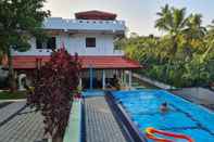 Kolam Renang Villa Talpe Inviting 5 Bedrooms & Massage Pool