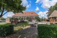 Exterior Modern Chalet With 2 Bedrooms, 2 Bathrooms and Wifi in Friesland