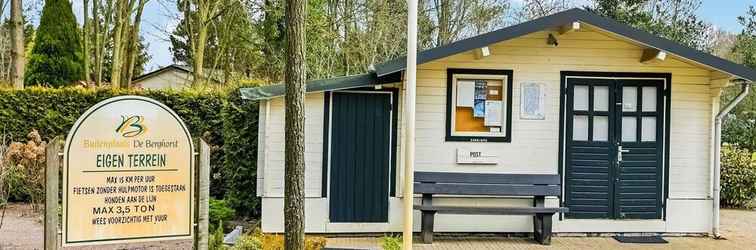 Bangunan Pleasing Chalet in Stegeren near Forest