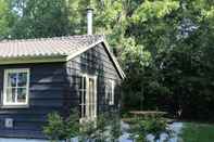 Exterior Delightful Holiday Home in Lage Zwaluwe With Garden