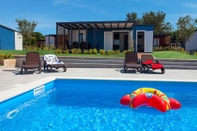 Swimming Pool Mobile Home Oliva 3