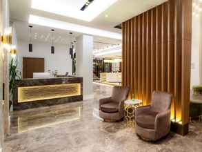 Lobby 4 Movenpick Living Istanbul