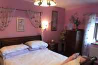 Bedroom Cosy Cottage for Ecotourism Lovers, Near Corwen