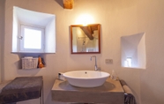 In-room Bathroom 5 Le Torrette - Castello Rocca Grimalda