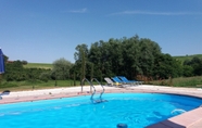 Swimming Pool 2 Appartamento La Barbera Shared Pool