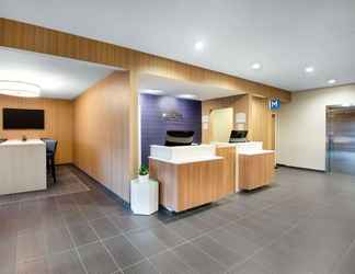Lobby 2 Microtel Inn & Suites by Wyndham Farmington
