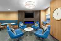 Lobby Microtel Inn & Suites by Wyndham Farmington