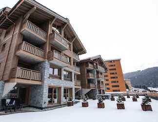 Exterior 2 Aspen Lodge by Alpine Residences