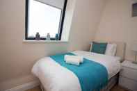 Bilik Tidur Stayzo Castle Penthouse 18- A Clean Fresh Modern Apartment With Free Wi-fi