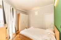 Bedroom Cit Turin Flat with Panoramic Balcony