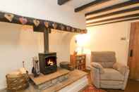 Common Space Cosy 2-bed Cottage in Ingleton North Yorkshi