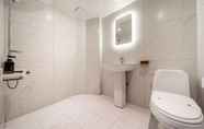 In-room Bathroom 7 Anyang Pin