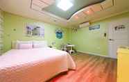 Bedroom 6 Changwon Masan Cafe