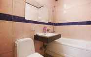 Toilet Kamar 6 Yesan Grand Motel