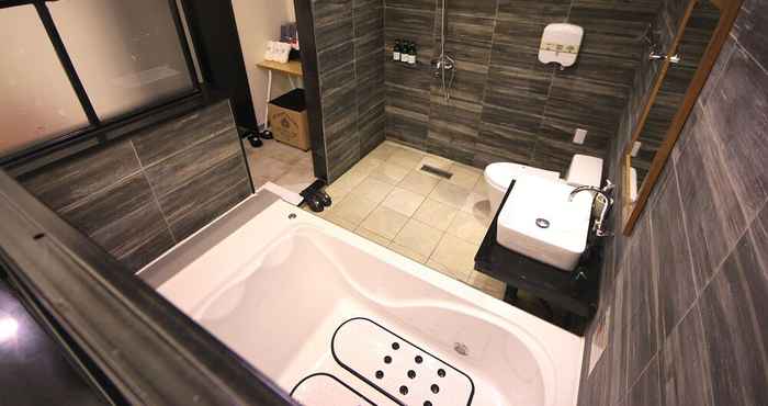 In-room Bathroom Changwon Masan IVE Hotel