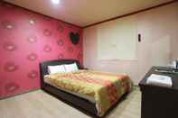 Bedroom Gwangju Sinandong Happy Day