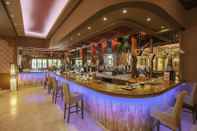 Bar, Kafe dan Lounge Irene Palace Beach Resort