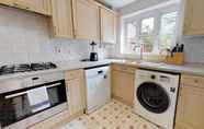 Kamar Tidur 5 Stayzo Oaklands Near Hatfield Town Centre