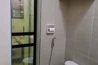 Toilet Kamar Remarkable 1-bed Apartment in Davao City