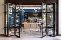 Restaurant The Ray Hotel Delray Beach, Curio Collection by Hilton