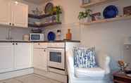 Kamar Tidur 4 Charming 1-bed Cottage in Pembroke Close to Castle