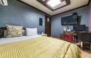 Kamar Tidur 4 Sillim Castle