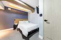 Kamar Tidur Yongsan Sharp Hotel