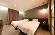 Bedroom 3 Suwon City Hall Stn Soseol Smith Hotel