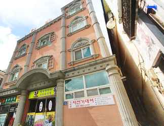 Exterior 2 Hadong Gabiwon