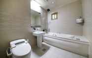 Toilet Kamar 4 Guri Zenith