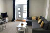 Common Space La Fontaine Court Apartments by Aldershot Short Stays