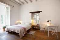 Bedroom Charming seafront room - Wonderful Italy