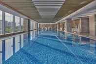 Swimming Pool DoubleTree by Hilton Shenzhen Airport