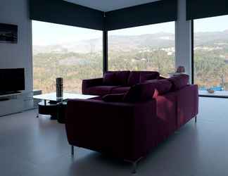 Sảnh chờ 2 Lovely Design 4-bed Villa in Canedo de Basto