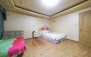 Bedroom 4 Busan Sujeongdong Hill