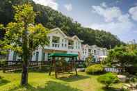 Exterior Hoengseong Lohengrin Pension