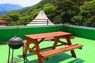 พื้นที่สาธารณะ Gapyeong Valley in the Forest Pension