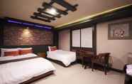 Kamar Tidur 4 Pohang Youngil Univ Hotel Queens