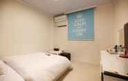 Kamar Tidur 5 Asan Star Self Check-in Motel